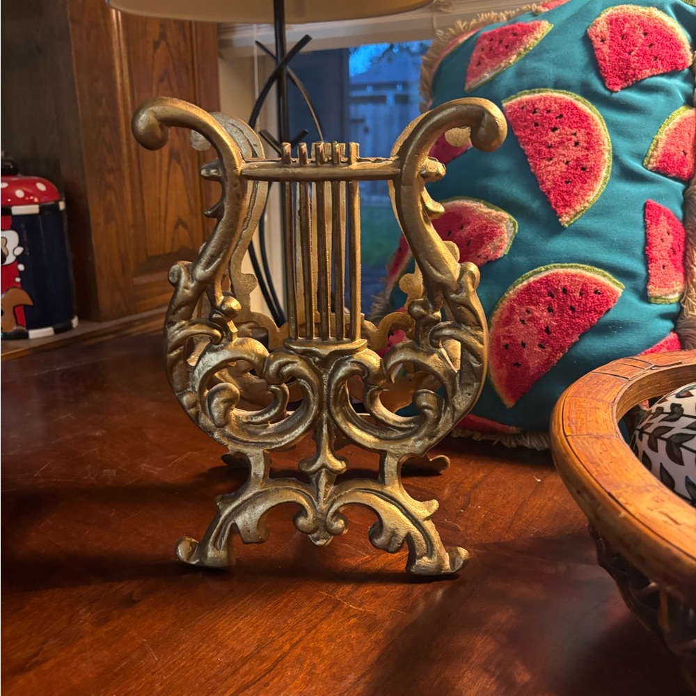 Elegant Gold Lyre Sculpture